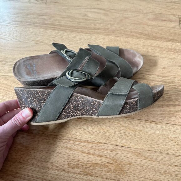 Dansko Susie Leather Crisscross Strap Wedge Sandals Women's Size 41 - Picture 6 of 9